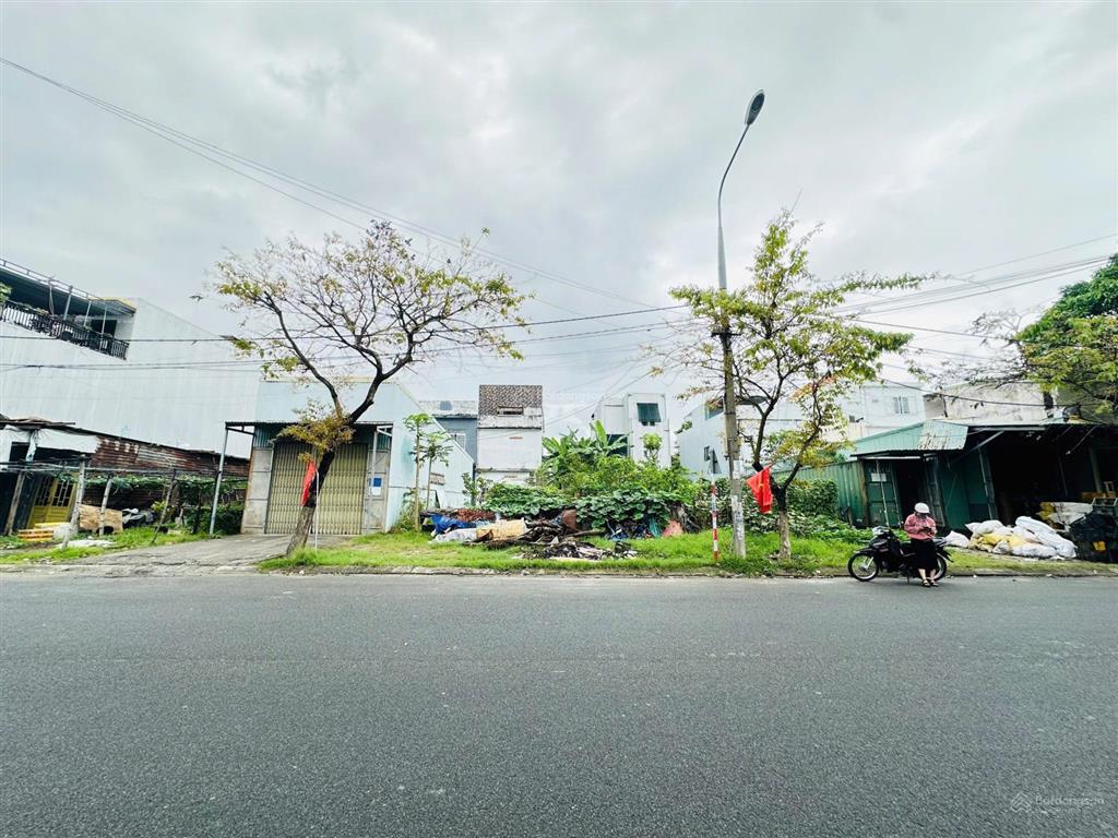 Đất nguyễn xí gần biển 600m  đường 10.5m, tiềm năng kinh doanh tốt