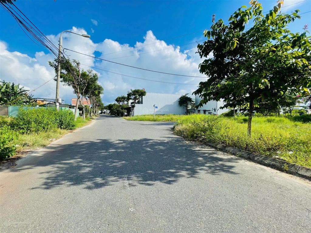 Bán đất đẹp mai văn ngọc, 105m2 (5x21m), đường 7m5 gần hồ bàu tràm