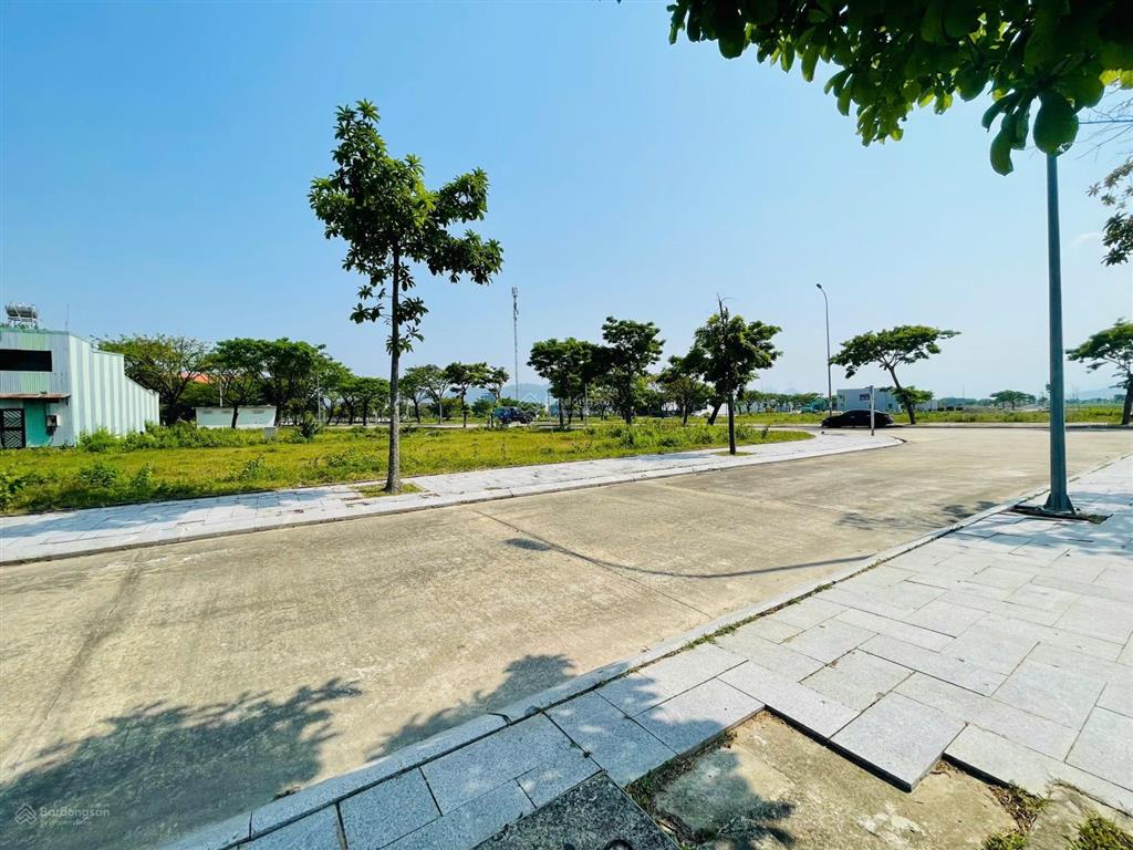 Bán lô biệt thự golden hills rộng 250m2, trực diện công viên tuyệt đẹp!