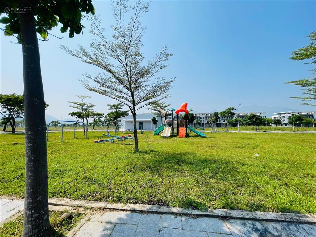 Bán lô biệt thự golden hills rộng 250m2, trực diện công viên tuyệt đẹp!