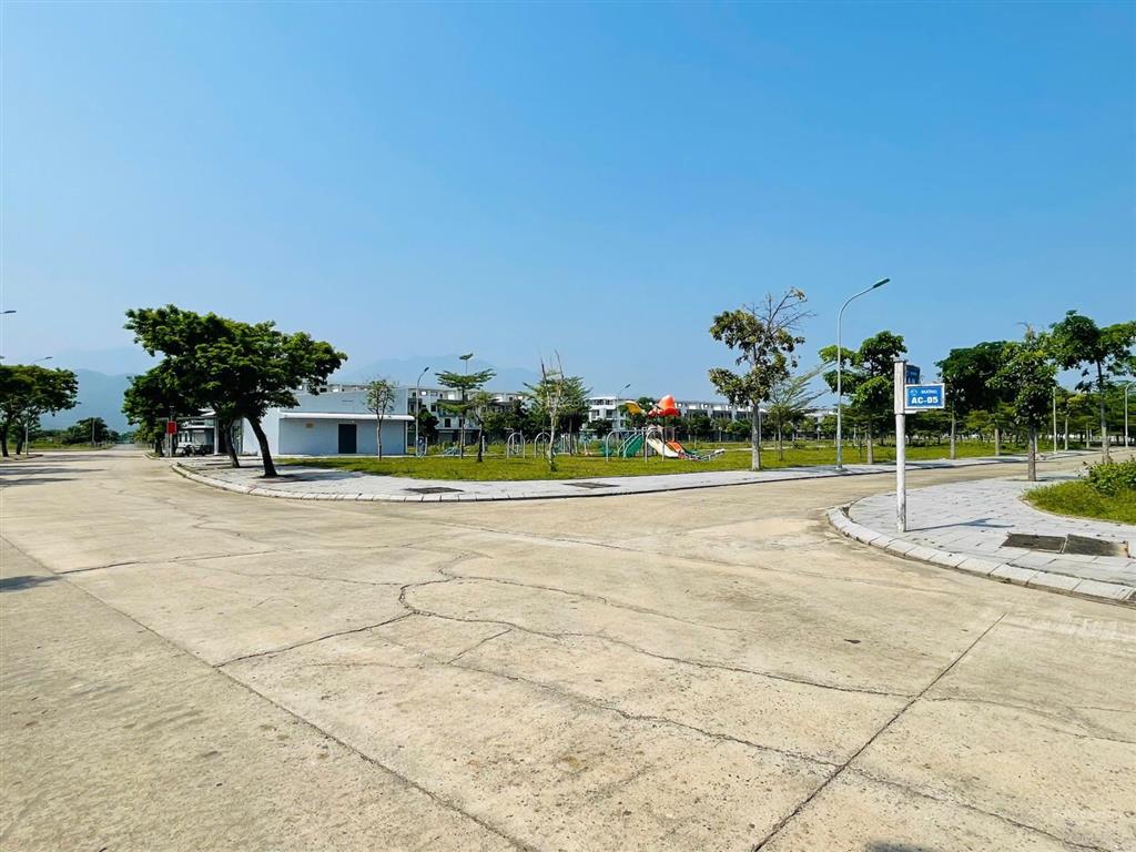 Bán lô biệt thự golden hills rộng 250m2, trực diện công viên tuyệt đẹp!