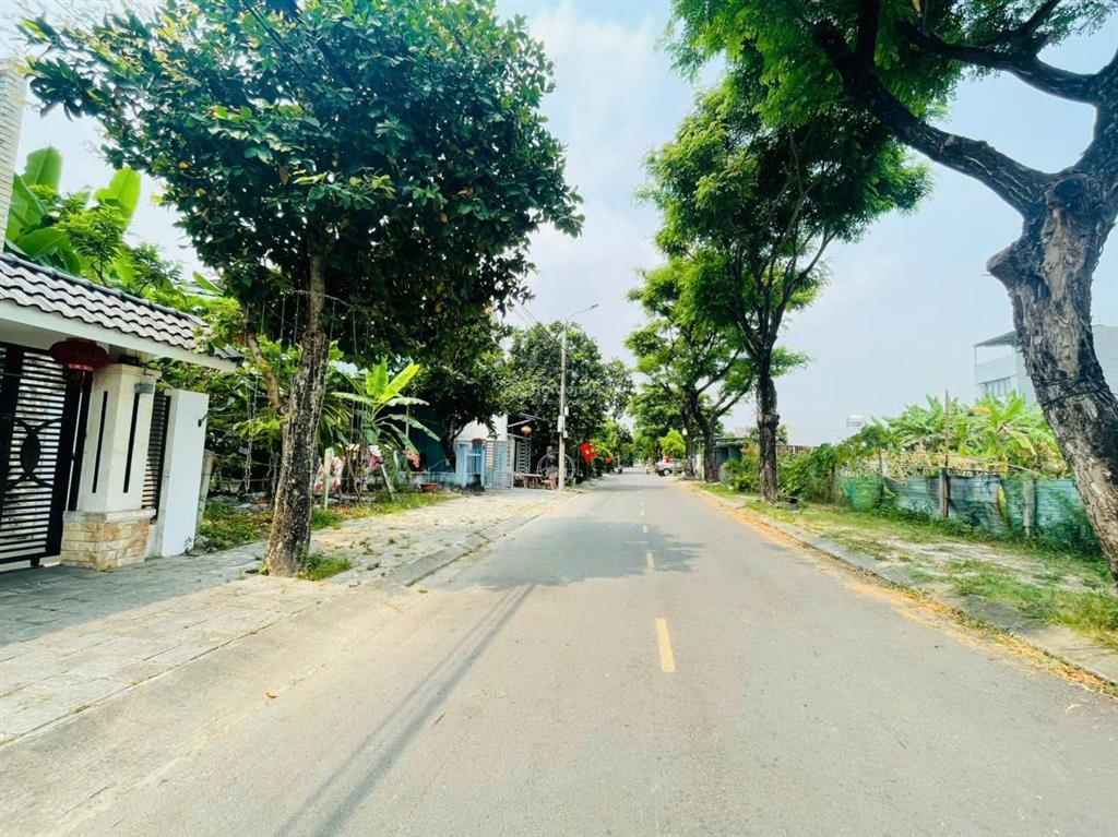 Bán đất đẹp đào ngọc chua, kdc nam nguyễn tất thành nối dài, gần golden hills