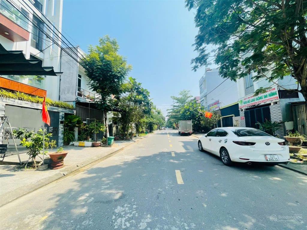 Bán đất hòa phú 9, đường 7m5, 90m2, đông nam, gần hoàng thị loan