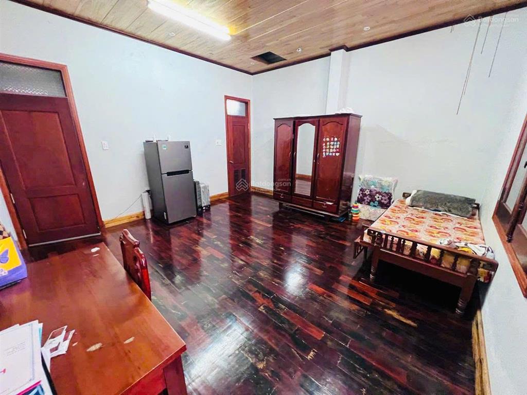 Bán nhà mặt tiền nguyễn chánh rộng 181m2, gần biển, tiện kinh doanh buôn bán