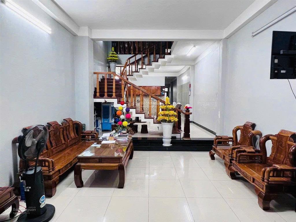 Bán nhà mặt tiền nguyễn chánh rộng 181m2, gần biển, tiện kinh doanh buôn bán