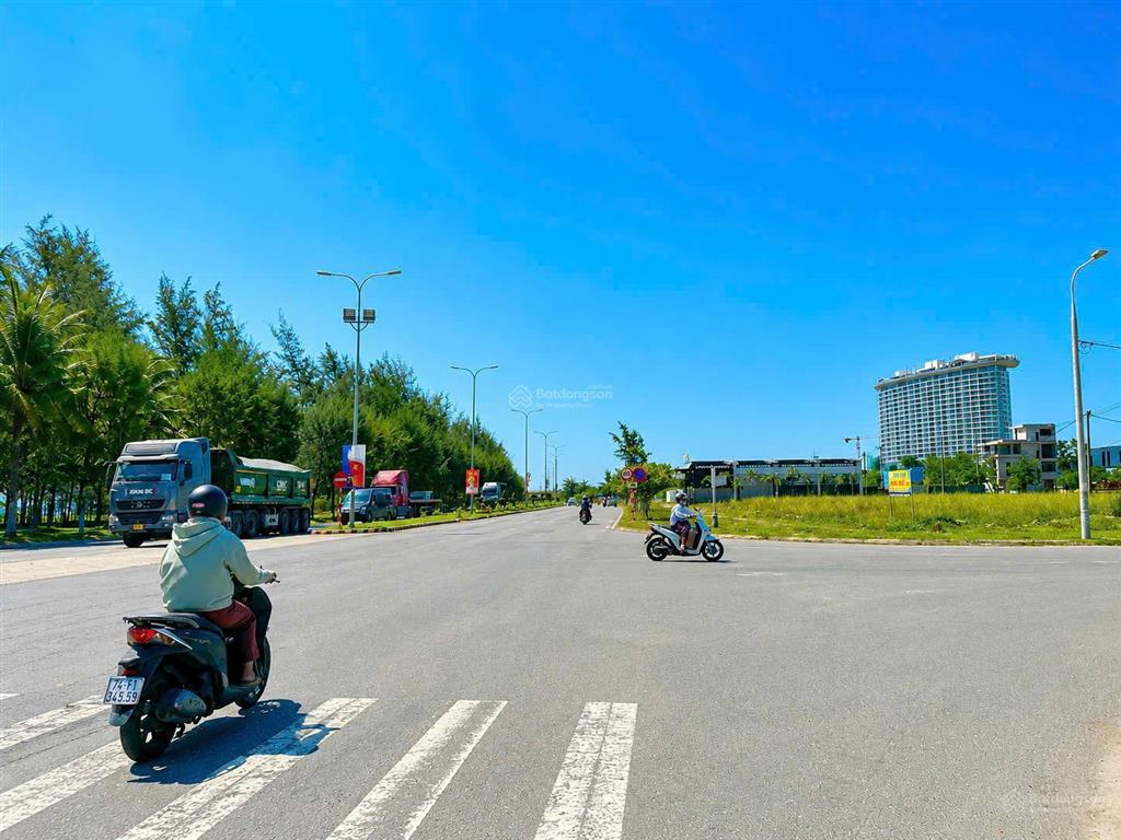 Bán 375m² (15x25m) đất biển xuân thiều. giá chỉ 40tr/m2, tiềm năng rất lớn!