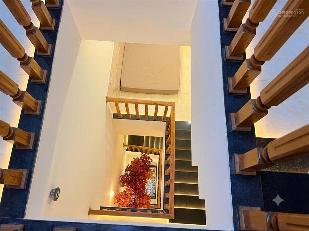 Bán nhà 3tầng hoà phú 24  sát trục nguyễn sinh sắc  cách biển 800m