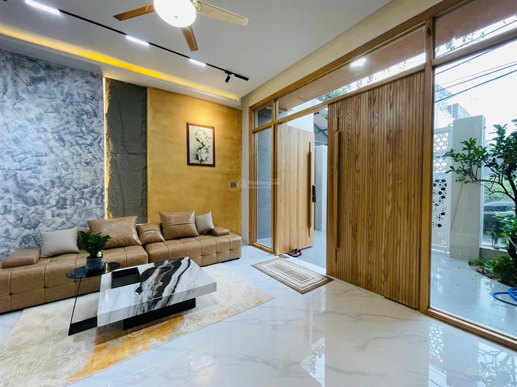 Bán nhà đẹp 3 tầng hòa minh 21, gần biển nguyễn tất thành, full nội thất