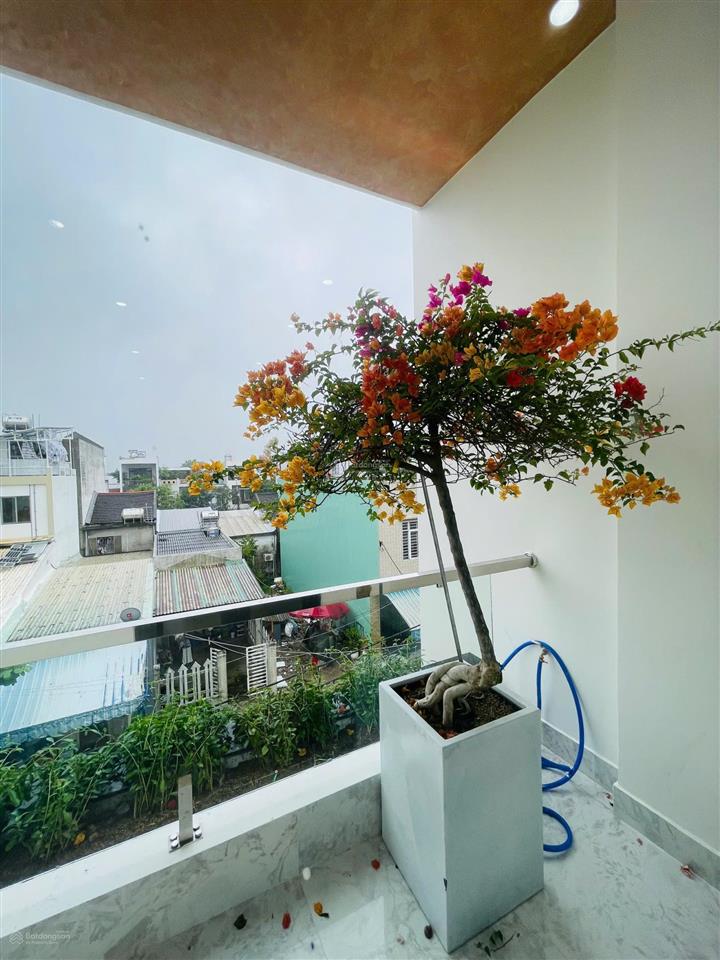 Bán nhà đẹp 3 tầng hòa minh 21, gần biển nguyễn tất thành, full nội thất