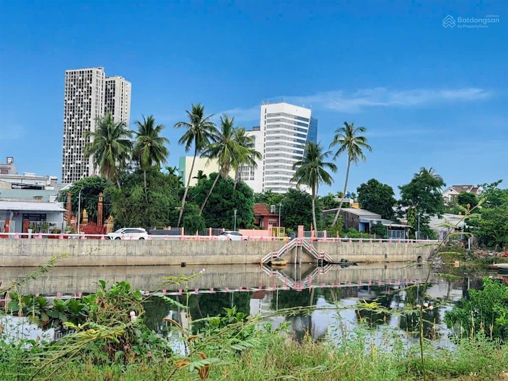 Bán đất đẹp eco charm, 120m2 (6x20m), đã bọc móng, gần sông, gần biển