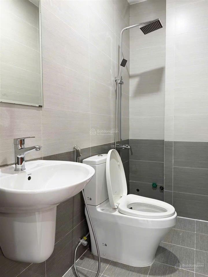 Bán shophouse mt hoàng thị loan 4 tầng x 140m2, vị trí đắc địa kinh doanh buôn bán sầm uất