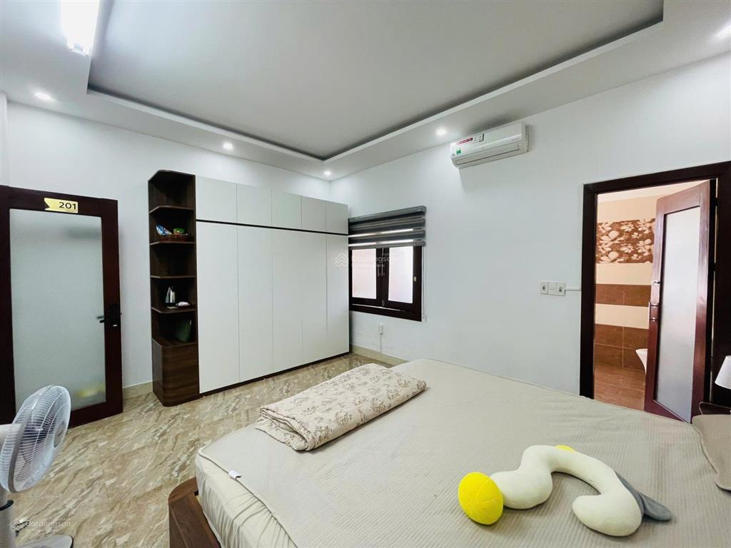 Bán nhà đẹp 4 tầng đường 7m5 nguyễn xí, cách biển 700m, dòng tiền 2530tr/tháng
