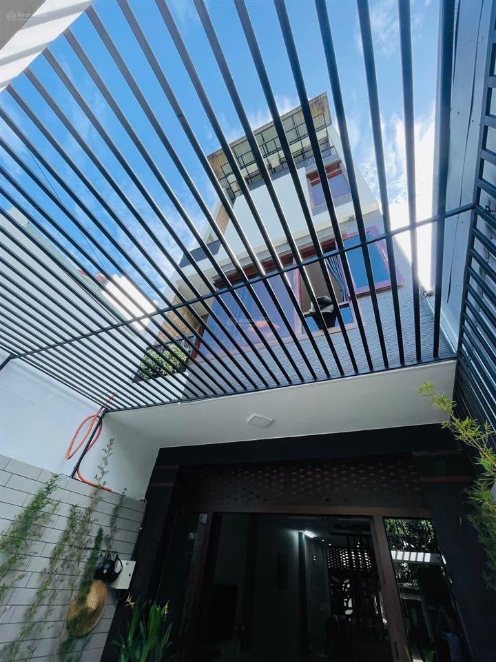 Bán nhà đẹp 4 tầng đường 7m5 nguyễn xí, cách biển 700m, dòng tiền 2530tr/tháng