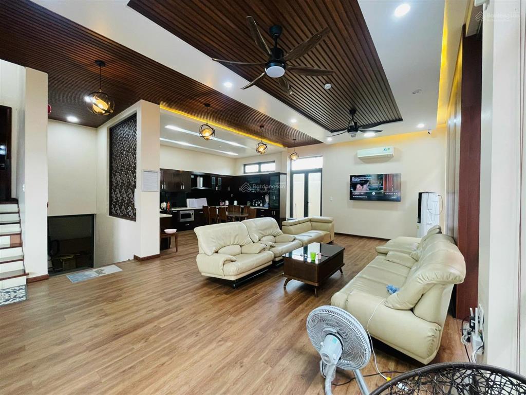 Bán biệt thự biển gần 400m2 ngay trung tâm vịnh đà nẵng