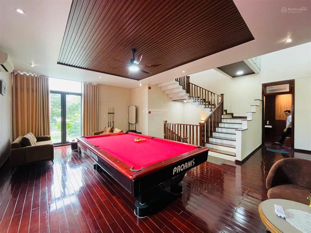 Bán biệt thự biển gần 400m2 ngay trung tâm vịnh đà nẵng