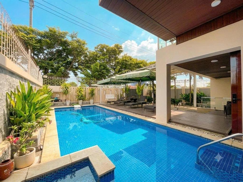 Bán biệt thự biển gần 400m2 ngay trung tâm vịnh đà nẵng