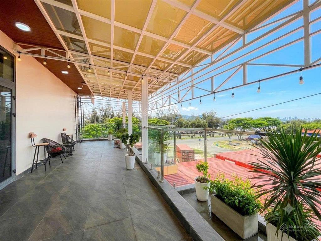 Bán biệt thự biển gần 400m2 ngay trung tâm vịnh đà nẵng