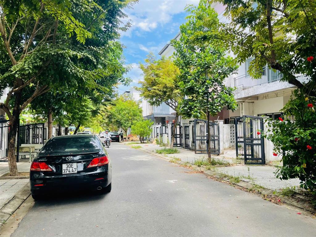 Bán nhà thô 3 tầng khu đô thị eco charm đà nẵng