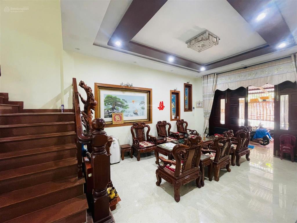 Bán nhà 2 tầng k146 phan văn định rộng 148.7m2 gần sát biển
