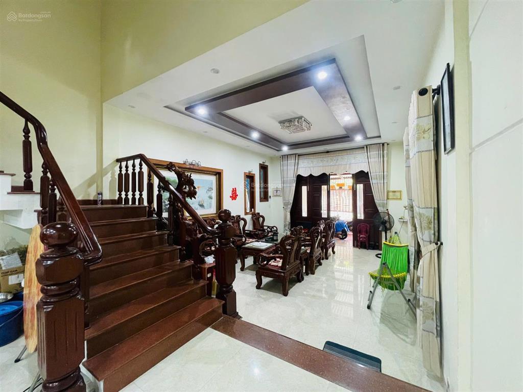 Bán nhà 2 tầng k146 phan văn định rộng 148.7m2 gần sát biển
