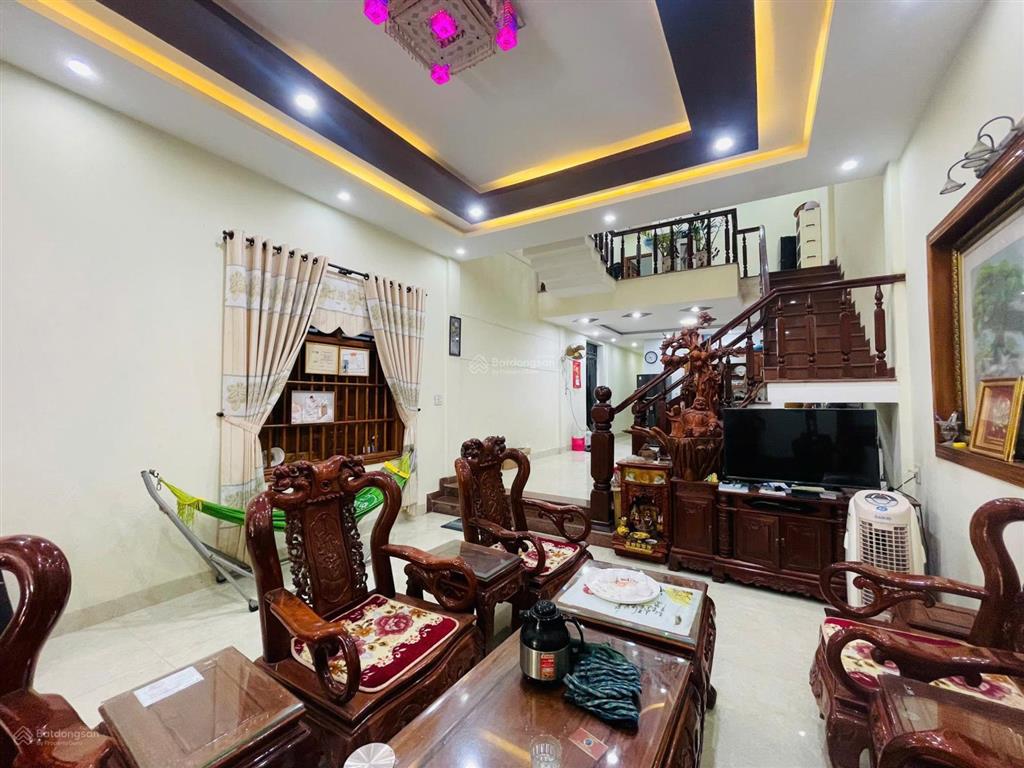 Bán nhà 2 tầng k146 phan văn định rộng 148.7m2 gần sát biển