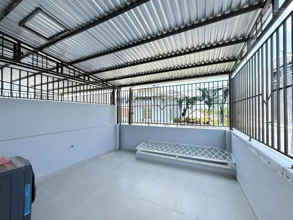 Bán nhà 3 tầng mới xây kiệt ô tô tôn đức thắng, gần đh sư phạm
