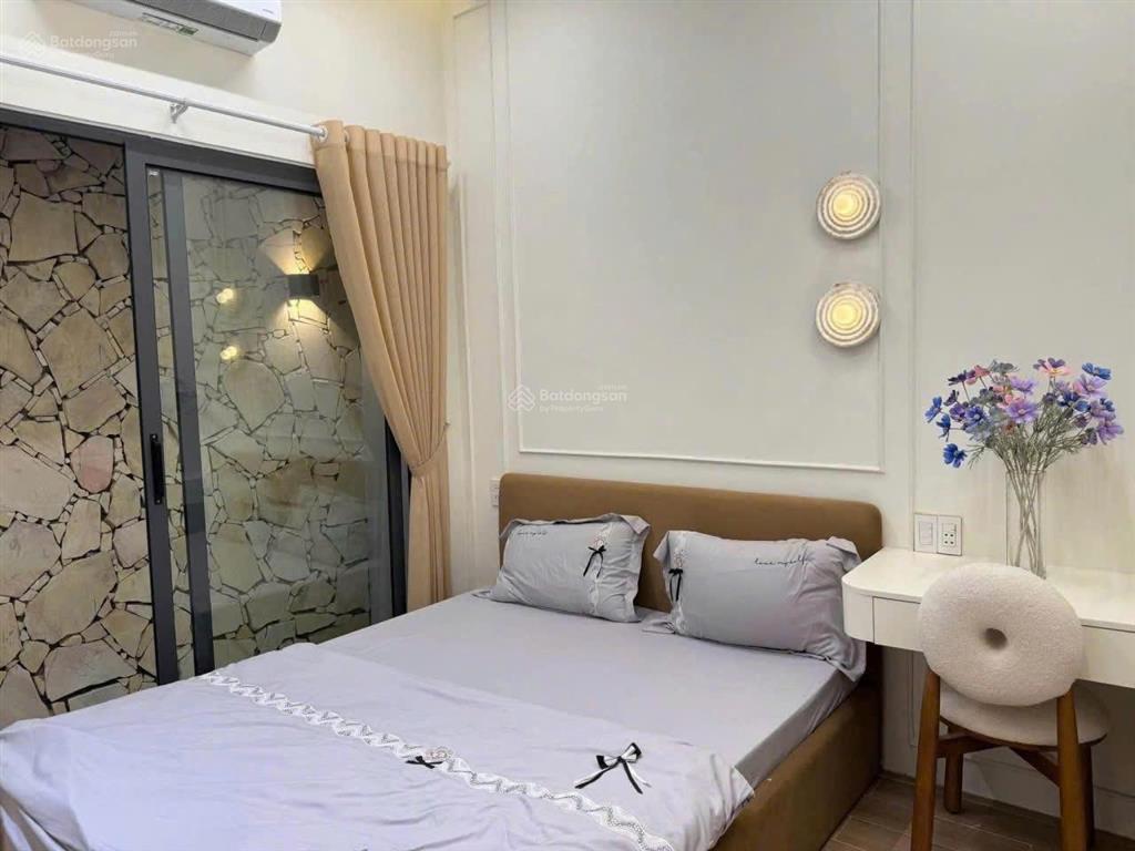 Bán nhà 3 tầng mới xây kiệt ô tô tôn đức thắng, gần đh sư phạm
