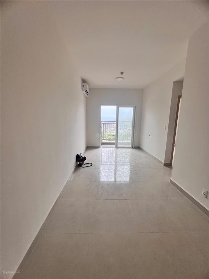 Cần bán cắt lỗ căn 2pn dragon castle view ql 18, aeon mall giá chỉ 1,9** tỷ.  0949 240 ***