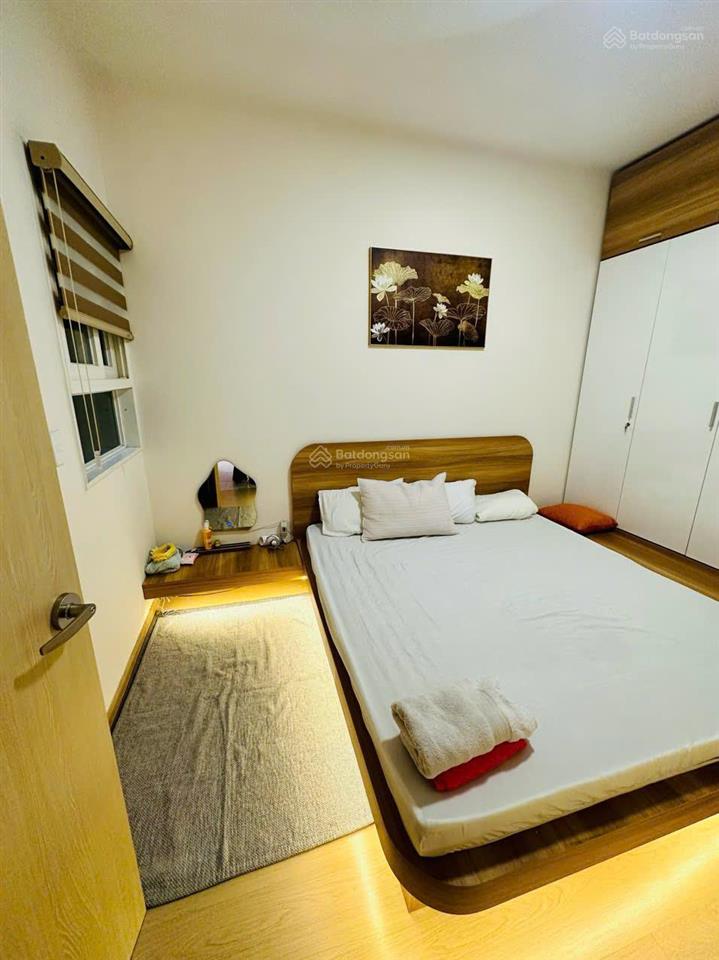 Cần bán gấp 2pn full nội thất đẹp giá 1,85 tỷ ở dragon castle cạnh aeon mall.  0949 240 ***
