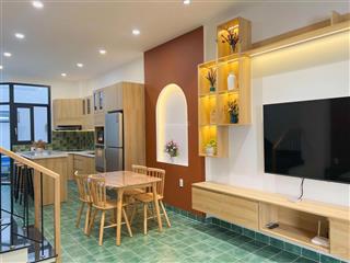 Cho thuê nguyên căn 3 phòng ngủ, theo ngày hoặc tháng, cách biển 400m, sát trung tâm.  0987 880 ***
