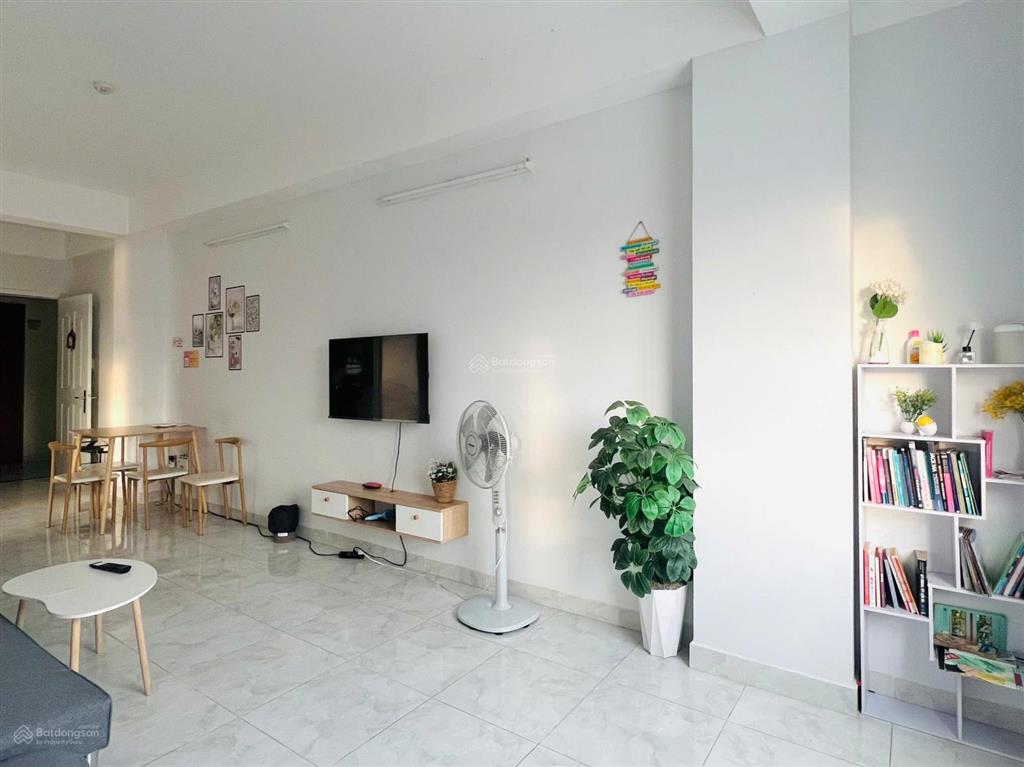 Bán căn thương mại 2pn, 60m2, trung tâm phan thiết giá 1tỷ3 có thương lượng.  0987 880 ***