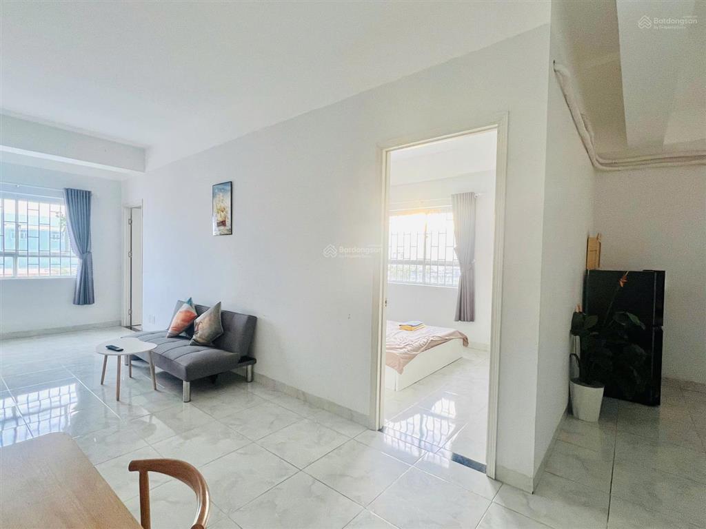 Bán căn thương mại 2pn, 60m2, trung tâm phan thiết giá 1tỷ3 có thương lượng.  0987 880 ***