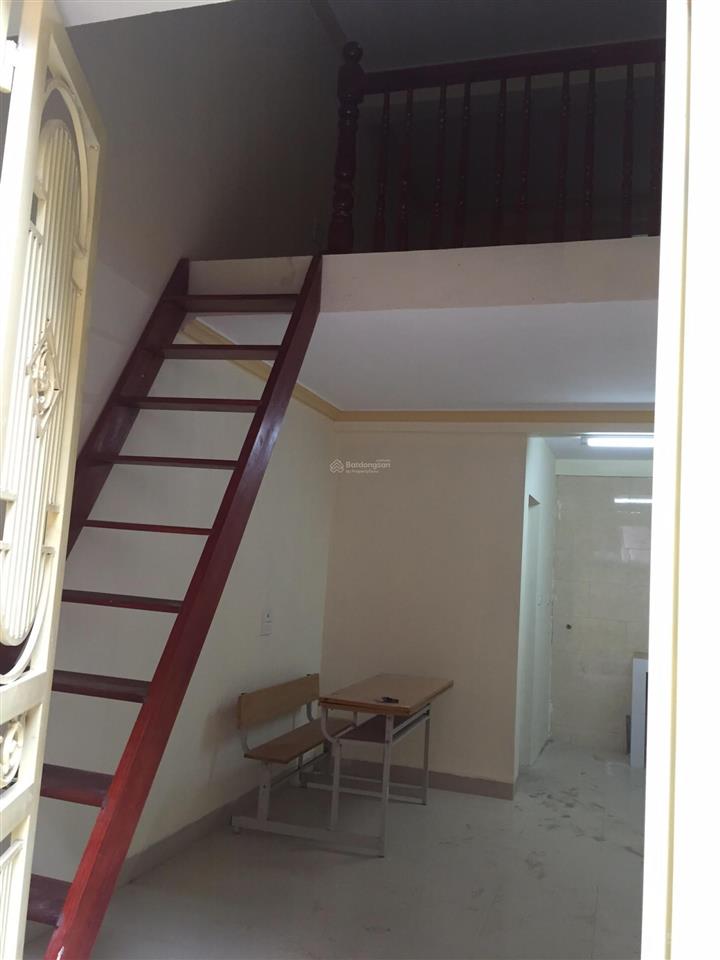 Cho thuê căn hộ tầng 1 rộng 35m². 4 triệu/tháng.