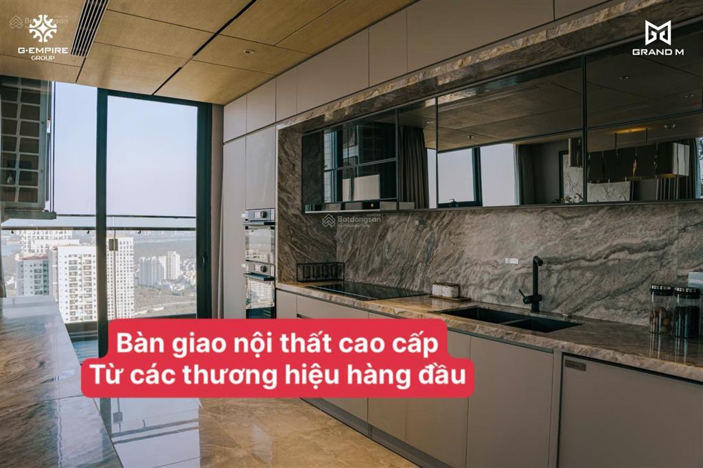 Căn góc 3pn 186m2 có sân vườn và bể bơi riêng. tổng giá 36 tỷ. tòa noble crystal tây hồ