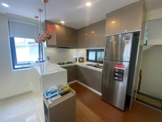 Cho thuê nhà 4 lầu mới hẻm 8m đường đinh tiên hoàng quận 1 giá rẻ