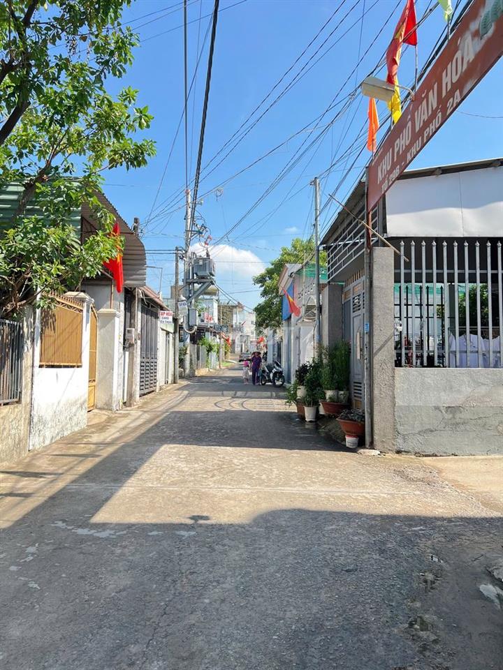 nhà 200m2 thổ cư, gần ngã 4 tân phong, đường ĐỒNG KHỞI, dưới 20tr/m2