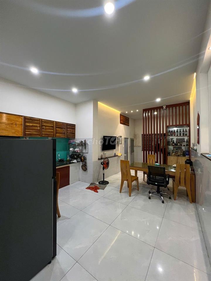nhà 200m2 thổ cư, gần ngã 4 tân phong, đường ĐỒNG KHỞI, dưới 20tr/m2