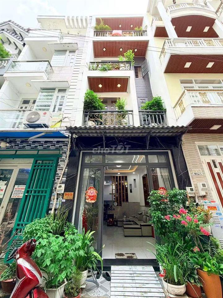 NHÀ 1 TRỆT 3 LẦ🌹GỒM 5 NGỦ 1 PH THỜ 6WC XE HƠI ĐẬU CỬA