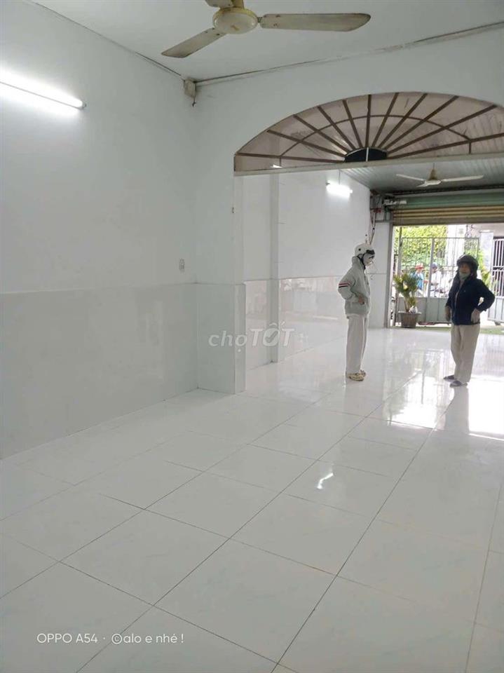 NHÀ 1 TRỆT 1 LỬNG 1 LẦUGỒM 3.NGỦ.KHU.NHÀ LẦU