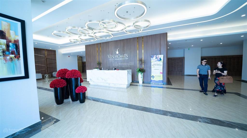 Cần cho thuê căn hộ 2 ngủ 25 triệu và căn 3 ngủ giá 33 triệu chung cư vinhomes metropolis