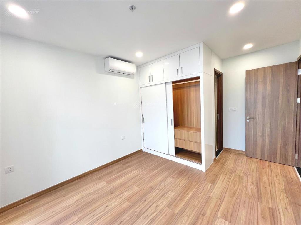 [ecogreen q7]. cho thuê căn 2pn  2wc  ntcb  hot layout view công viên + lm81  giá 14tr/tháng.