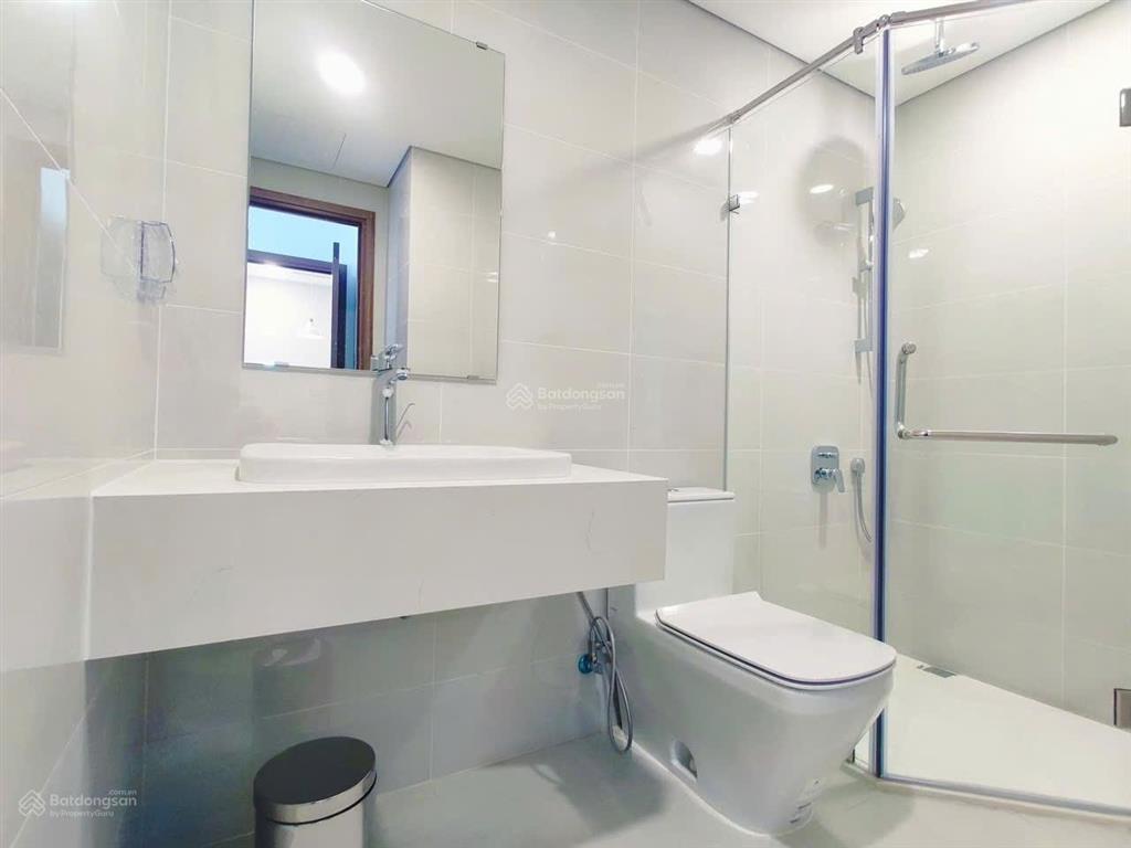 Ecogreen q7  bán gấp căn hộ 2pn 2wc full nt full kính, layout hiện đại  thoáng mát  5tỷ8 ~ 66m2