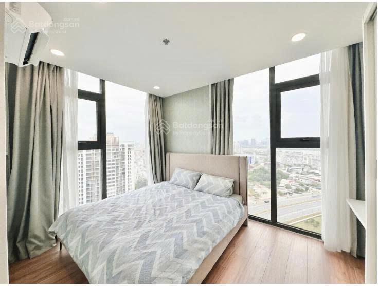 [ecogreen q7]. cho thuê căn góc 2pn  2wc  full nt  hot layout view bitexco  giá 17tr5/tháng.