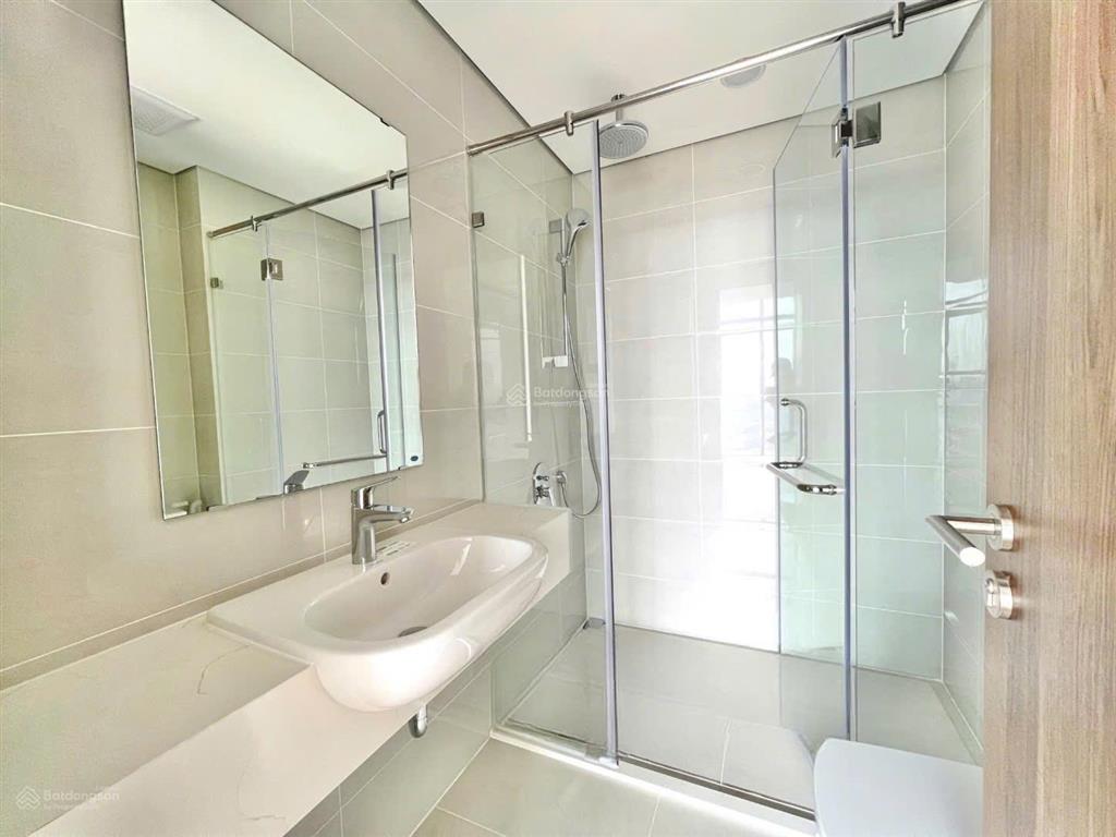 [ecogreen q7]. cho thuê căn góc 2pn  2wc  full nt  hot layout view kính  giá 18tr5/tháng.