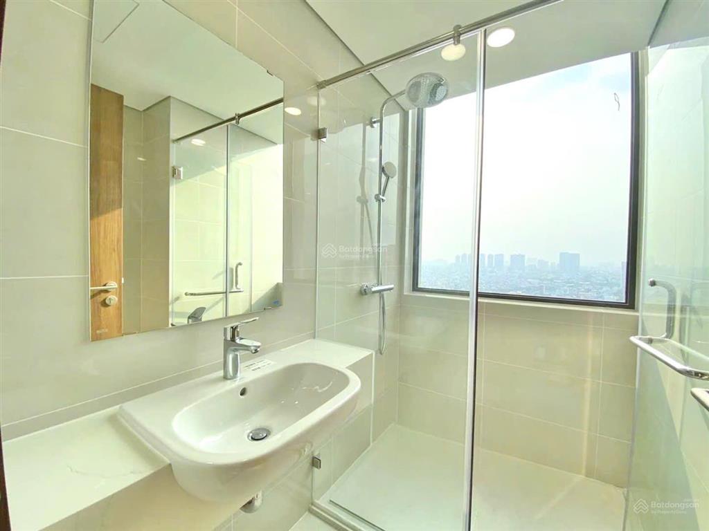 [ecogreen q7]. cho thuê căn góc 2pn  2wc  full nt  hot layout view kính  giá 18tr5/tháng.