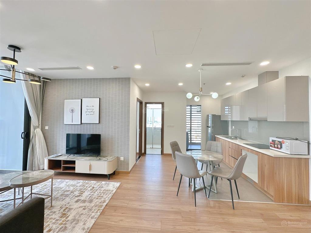 [ecogreen q7]. cho thuê căn góc 2pn  2wc  full nt  hot layout view kính  giá 18tr5/tháng.