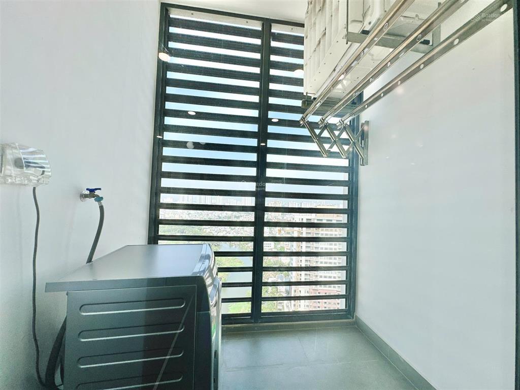 [ecogreen q7]. cho thuê căn góc 2pn  2wc  full nt  hot layout view kính  giá 18tr5/tháng.