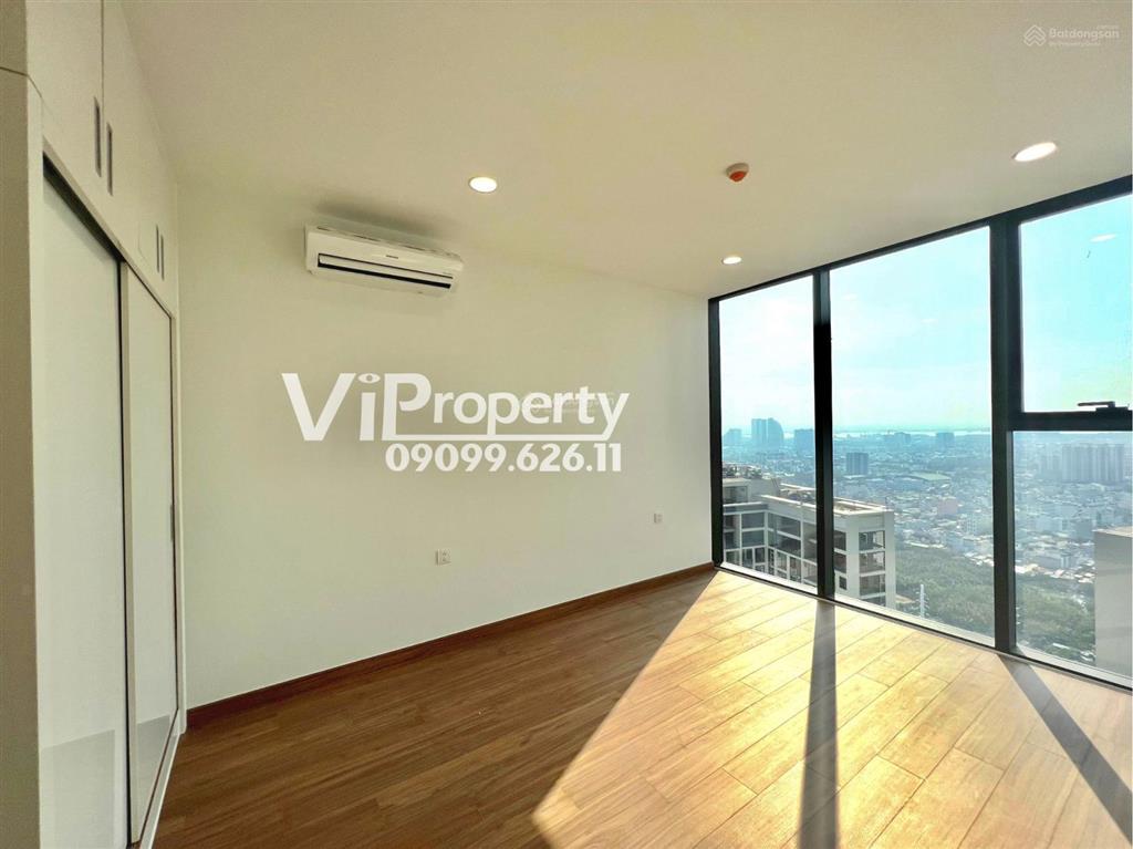 Cho thuê 3pn  2wc  ntcb  view thoáng ban công đông nam đón gió mát 86m2  giá 18tr/tháng