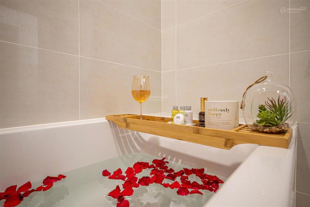 Eco green bán căn hộ 3pn 2wc ~ 95m2, 8tỷ4 layout thoáng mát, view đón hoàng hôn, ngắm pháo hoa
