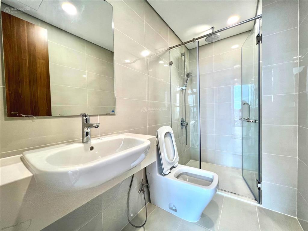 Eco green q7cho thuê căn hộ tòa hr32pn 2wc ntcb  view công viên hương tràm  14tr5/th 64.3m2